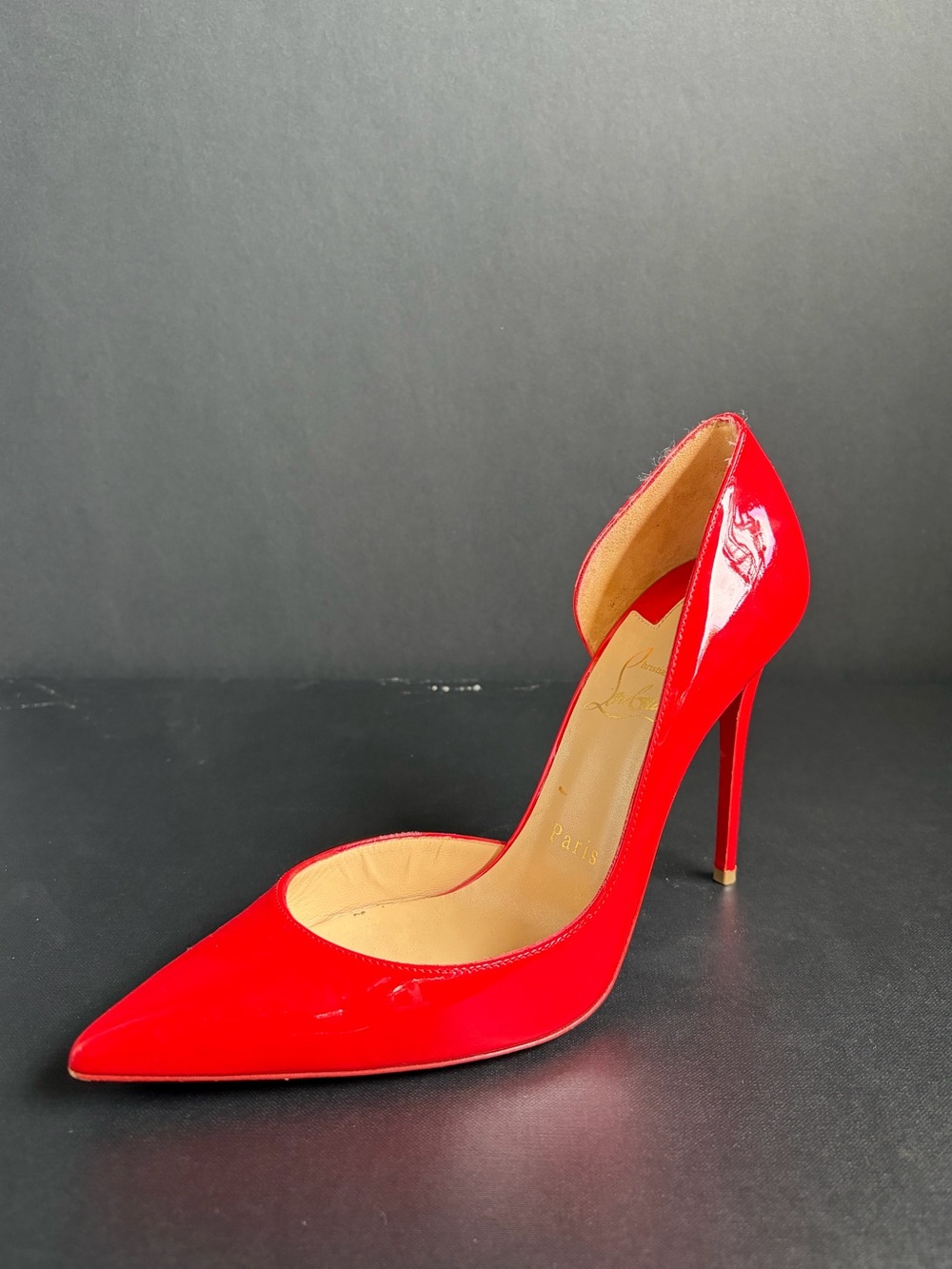 Christian Louboutin patent leather Dorsa’y pumps